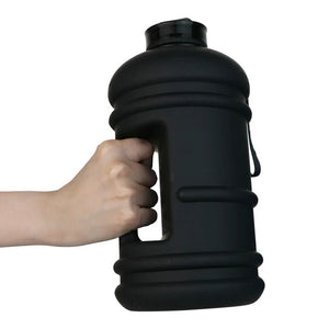 Trinkflasche schwarz 2.2 Liter von SPARTANHUB