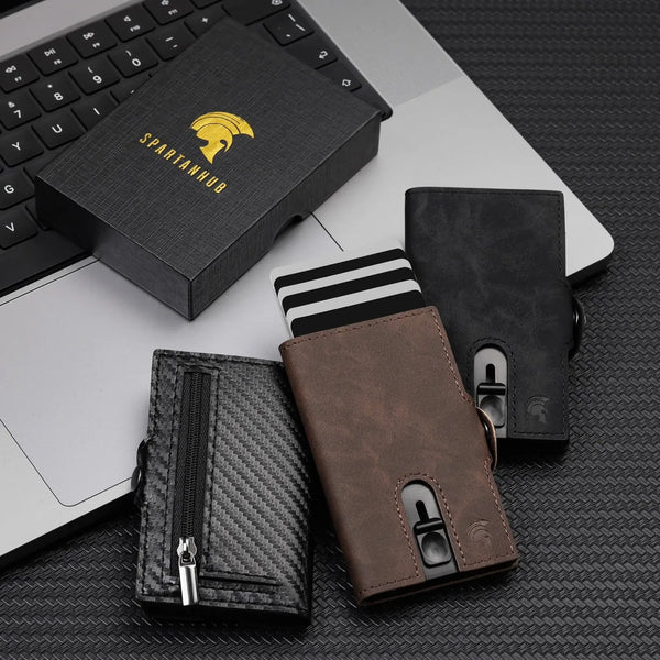 SPARTANHUB Slim Wallet – RFID-Schutz, Leder & Carbon, Pop-Up Kartenetui