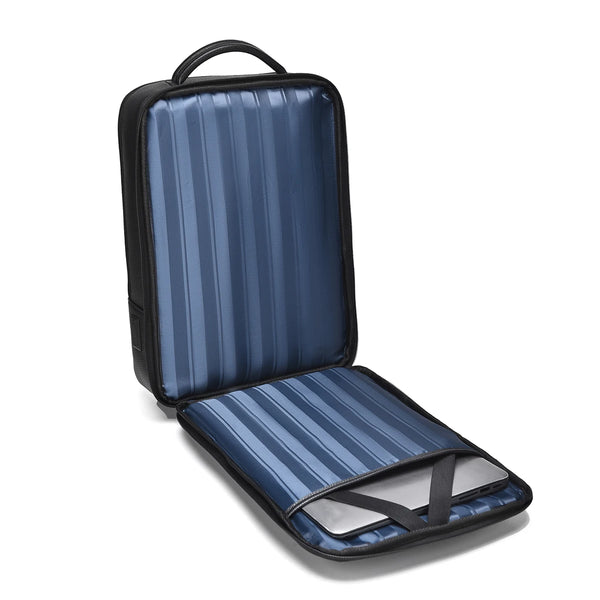 Geöffneter Slim Pack Rucksack von SPARTANHUB mit gepolstertem Laptopfach – bietet sicheren Schutz und strukturierte Innenausstattung in modernem Design.