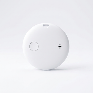 Vorderseite des SPARTANHUB Smart Finder in weiss mit Button und Lautsprecher